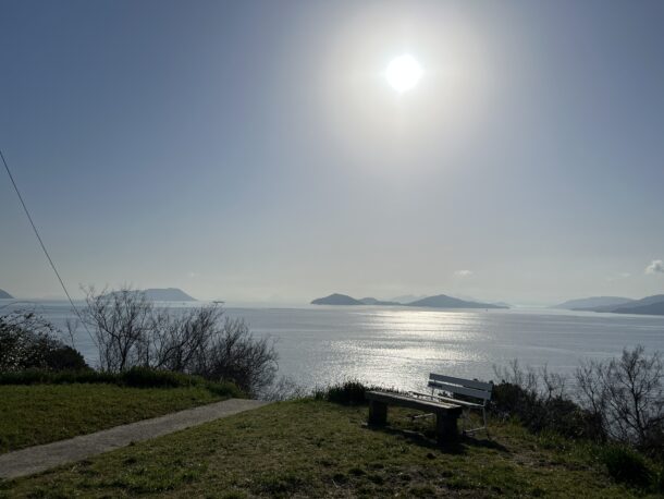六島灯台からの眺め